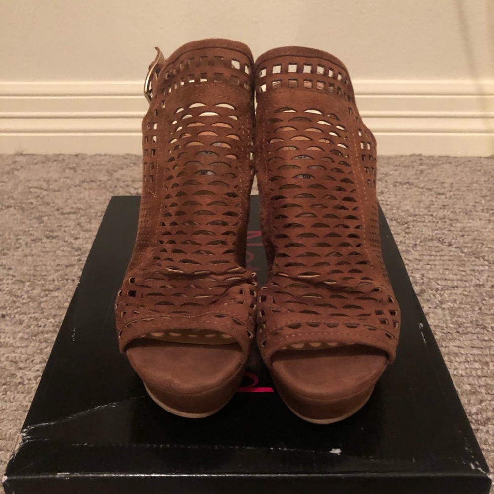 Not Rated wedges